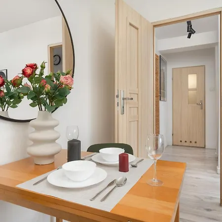 Lägenhet Cozy For 4 People In By Renters *